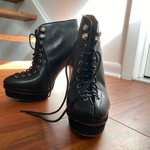 Lace up Platform Booties